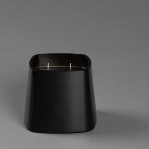 Glenn Sestig geurkaars grand (groot met 4 wieken) 120 branduren