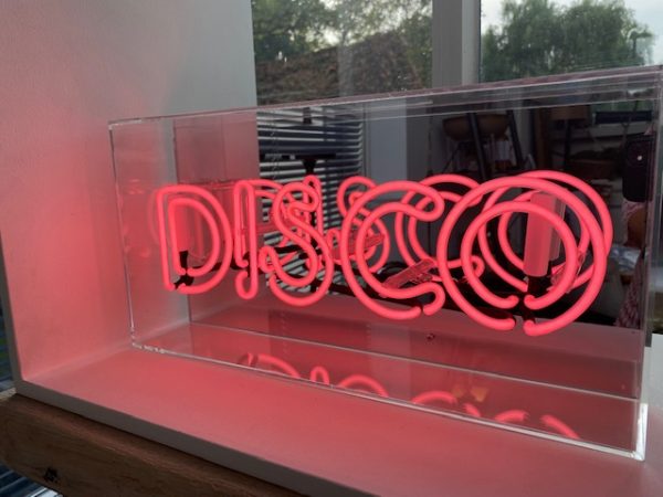 Disco neon box kleur: roze